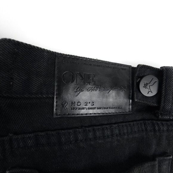 ONE TEASPOON No 2s Low Waist Jean Short Raw Curved Hem Black Denim Boho Grunge - Picture 7 of 10